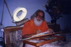 Swami Prakashananda Saraswati